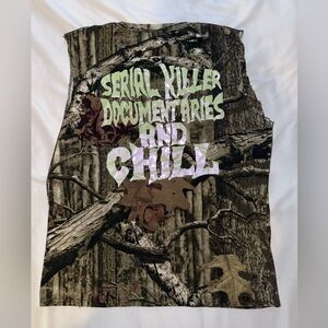 Mossy Oak Women's Forest Camo Cut Off Tank Top With Graphic Size Large